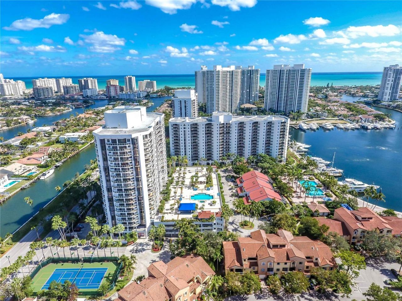 3610 Yacht Club Dr, Unit 410, Aventura, FL 33180 Photo