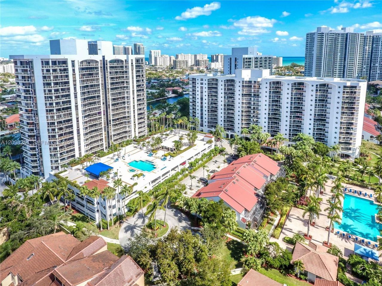 3610 Yacht Club Dr, Unit 410, Aventura, FL 33180 Photo