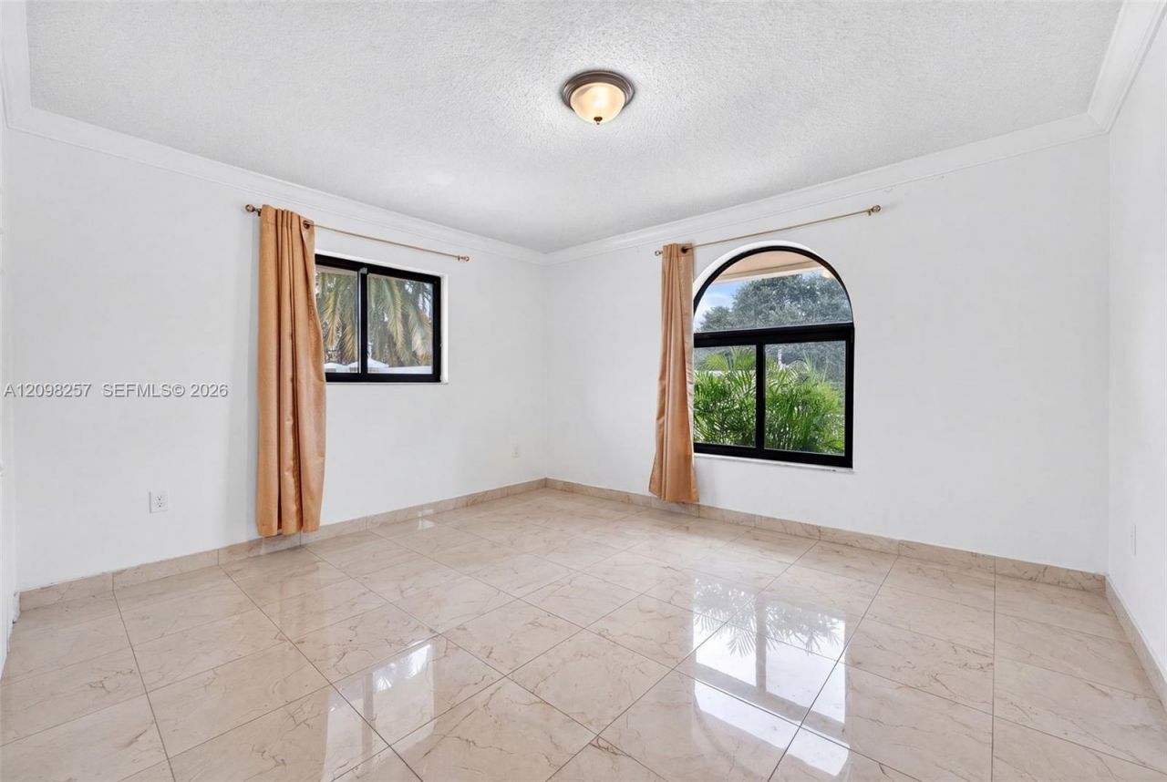 5550 SW 87th Ave , Miami, FL 33165 Photo