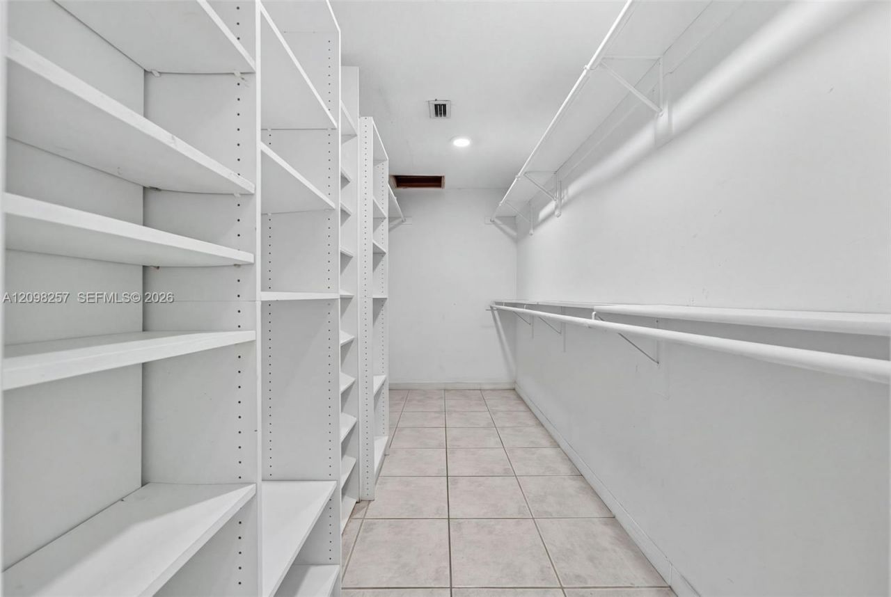 5550 SW 87th Ave , Miami, FL 33165 Photo