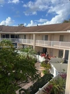 7555 Trent Dr, Unit 212 D, Tamarac, FL 33321 Photo