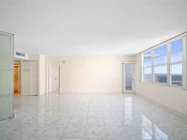 2750 NE 183rd St , Unit PH06, Aventura, FL 33160