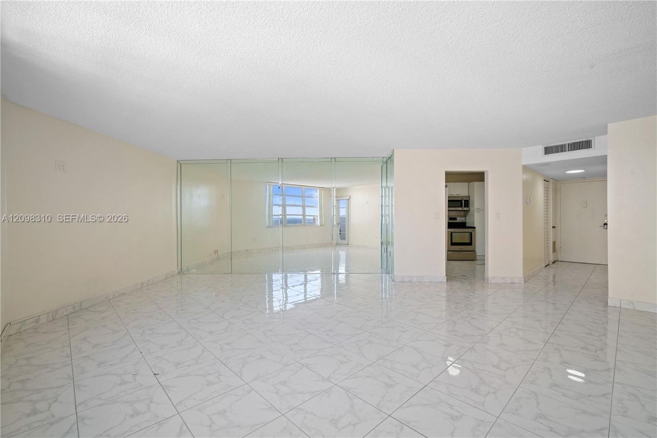 2750 NE 183rd St, Unit PH06, Aventura, FL 33160 Photo