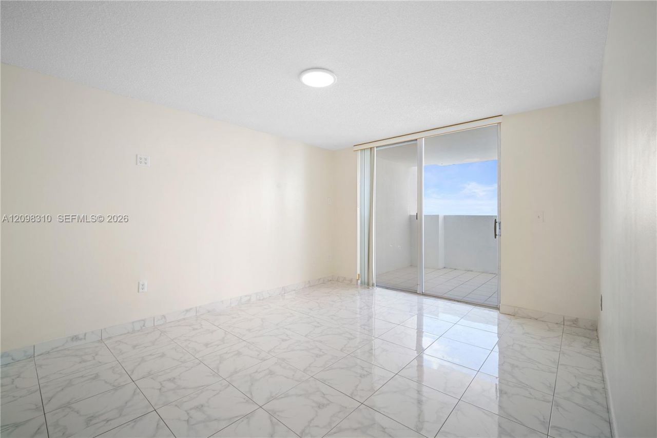 2750 NE 183rd St, Unit PH06, Aventura, FL 33160 Photo
