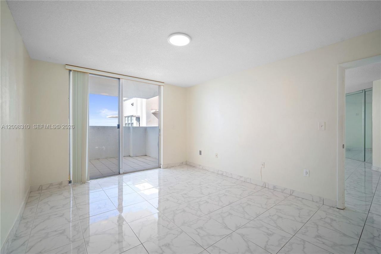 2750 NE 183rd St, Unit PH06, Aventura, FL 33160 Photo