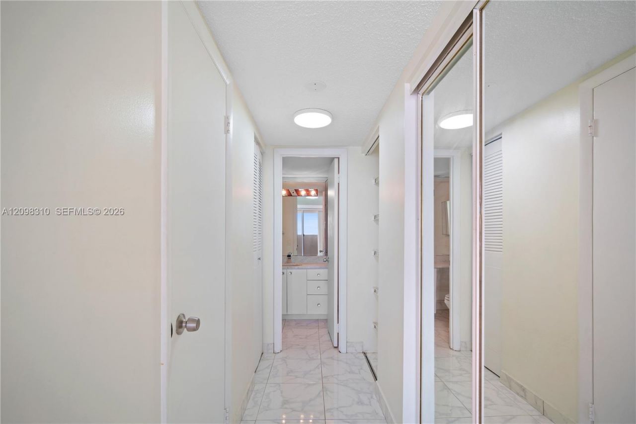 2750 NE 183rd St, Unit PH06, Aventura, FL 33160 Photo