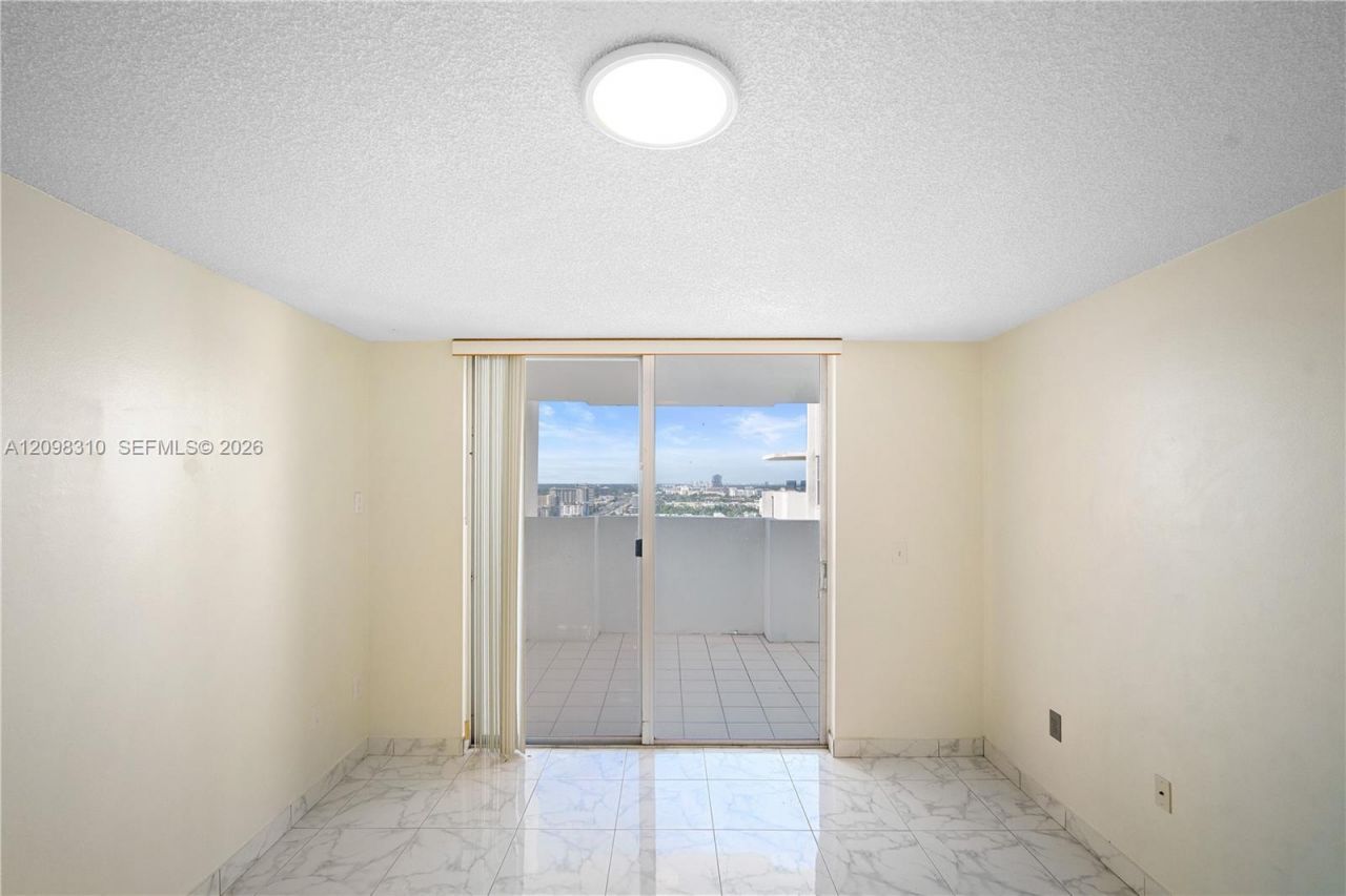 2750 NE 183rd St, Unit PH06, Aventura, FL 33160 Photo