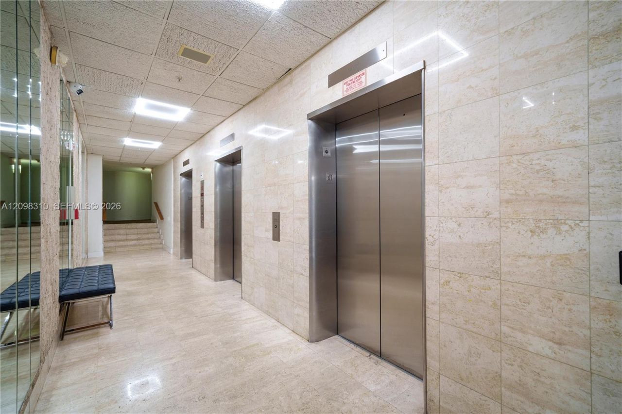 2750 NE 183rd St, Unit PH06, Aventura, FL 33160 Photo