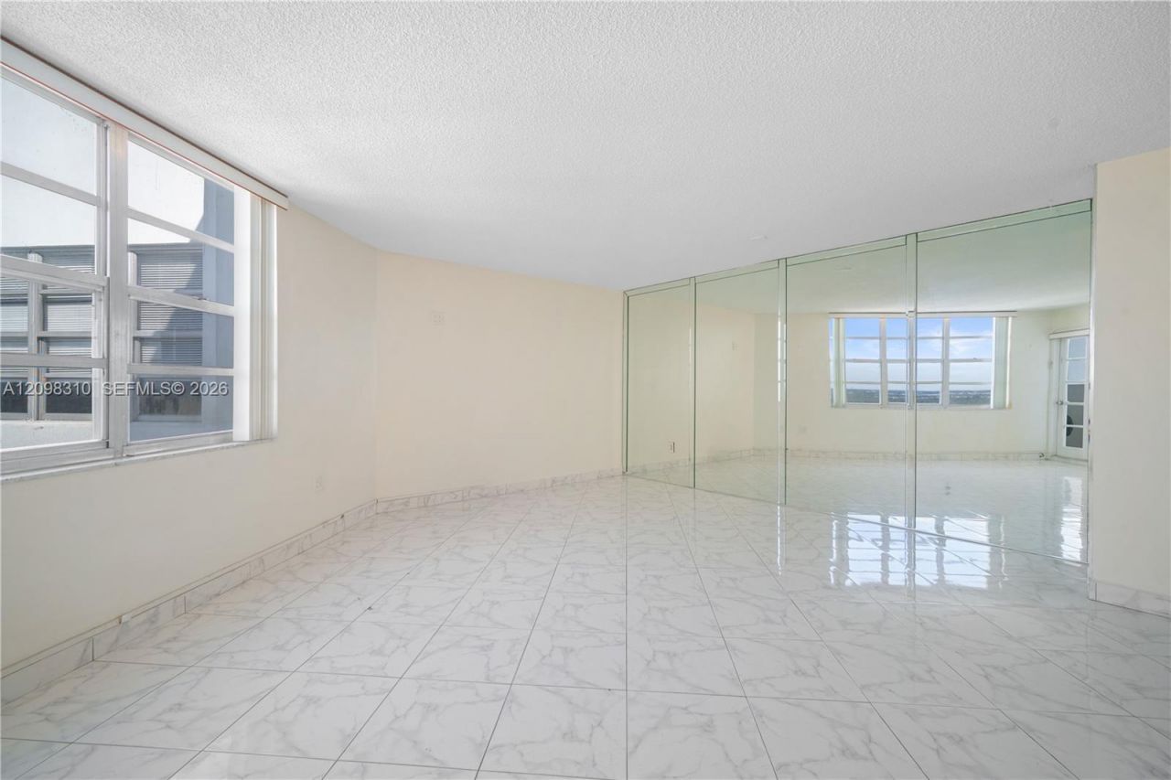 2750 NE 183rd St, Unit PH06, Aventura, FL 33160 Photo