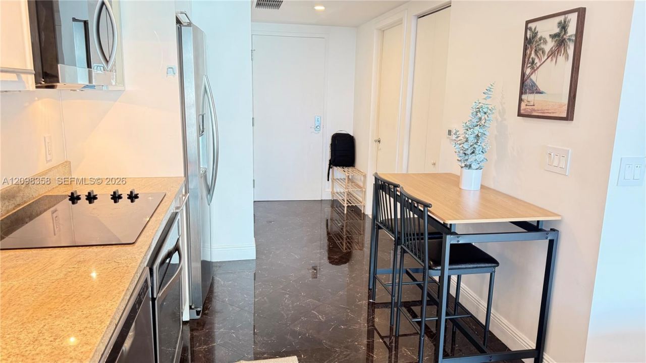 185 SW 7th St , Unit 2206, Miami, FL 33130 Photo