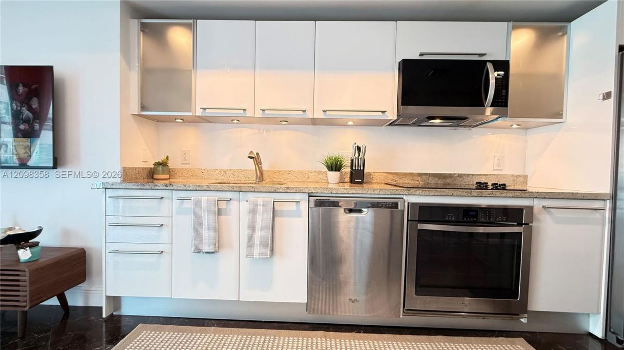 185 SW 7th St , Unit 2206, Miami, FL 33130 Photo
