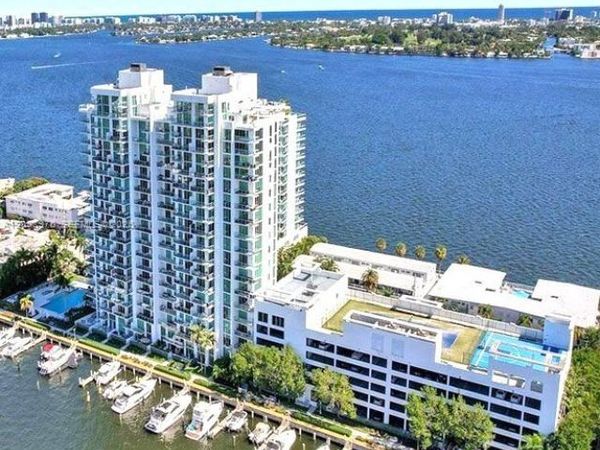 7928 East Dr , Unit 1403, North Bay Village, FL 33141