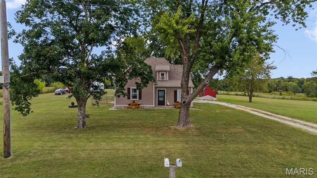 2121 County Road 362, New Bloomfield, MO 65063 Main Photo