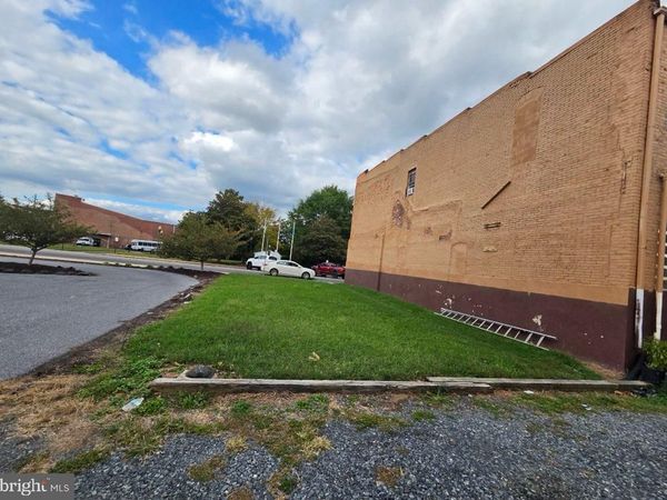 114 E MARKET STREET, LAUREL, DE 19956