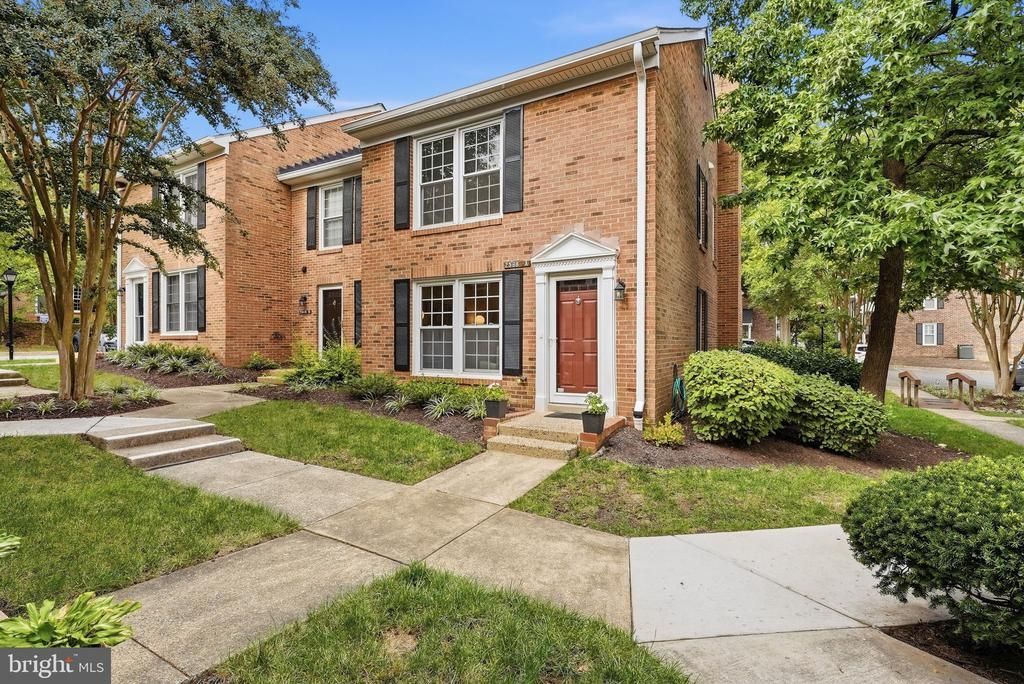 2568 S Arlington Mill Drive, Unit 1, Arlington, VA 22206 Main Photo