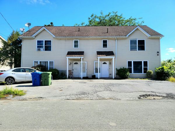 17 Blanchard Street, Middletown, NY 10940