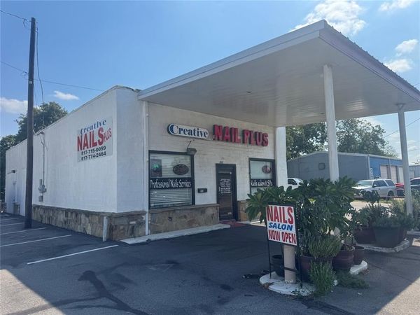 701 S Main Street , Cleburne, TX 76033