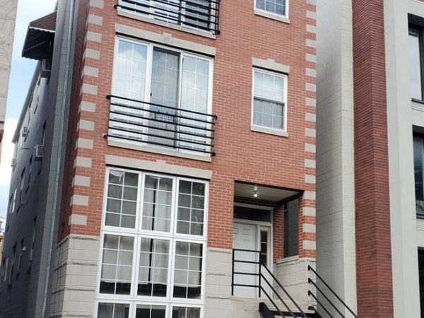 2554 W Walton Street, Unit 2, Chicago, IL 60622