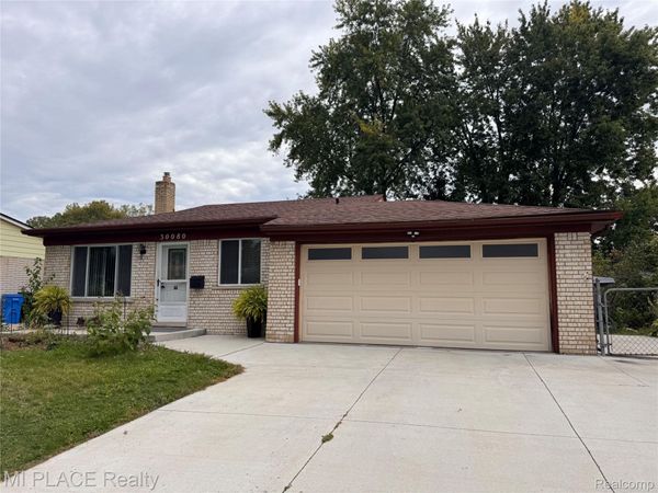 30080 Avondale Drive , Madison Heights, Mi 48071