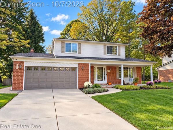5427 English Drive, Troy, Mi 48085