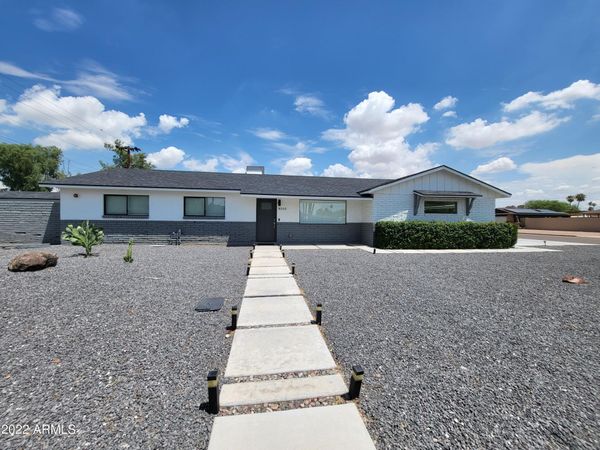 8560 E CAMELBACK Road, Scottsdale, AZ 85251