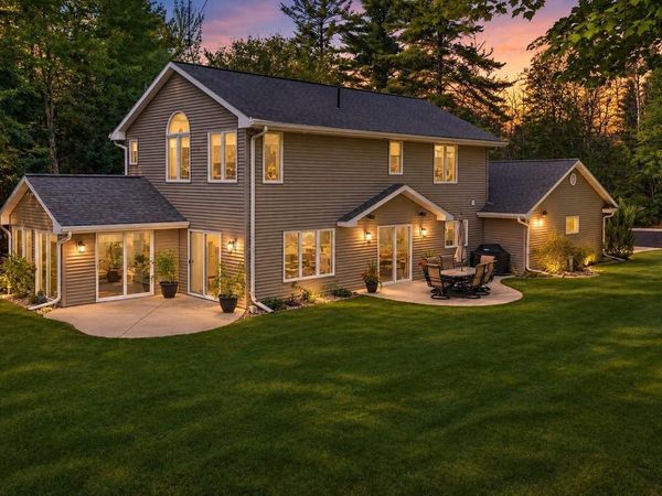 W6005 LAKE ROAD, Wausaukee, WI 54177
