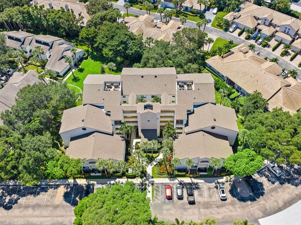 326 OAK HARBOUR Drive, Unit 326, Juno Beach, FL 33408