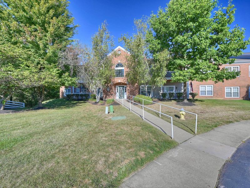 155 Saddlebrook Lane, Unit 395, Florence, KY 41042 Photo 2