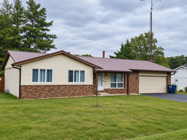 713 Palace Drive , Pinckneyville, IL 62274
