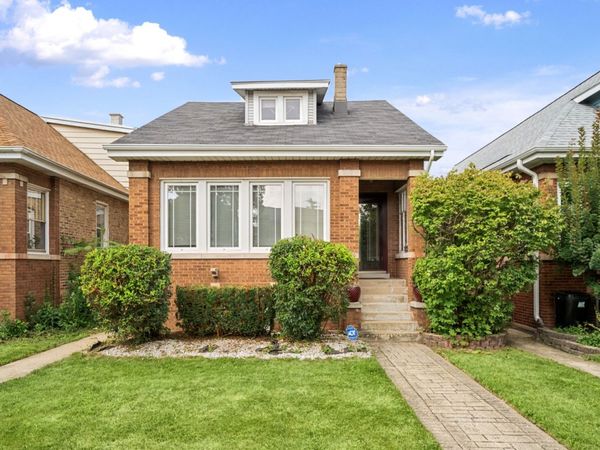 5650 N Mason Avenue , Chicago, IL 60646