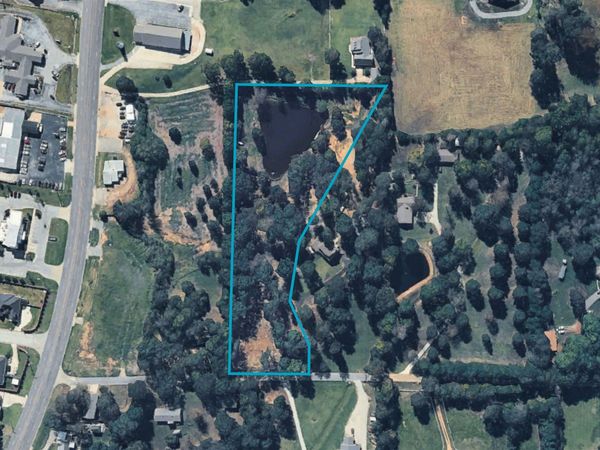 2906 Porter Road , Paragould, AR 72450