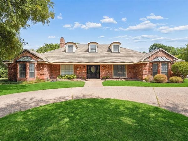 803 Green Tree Court, Duncanville, TX 75137