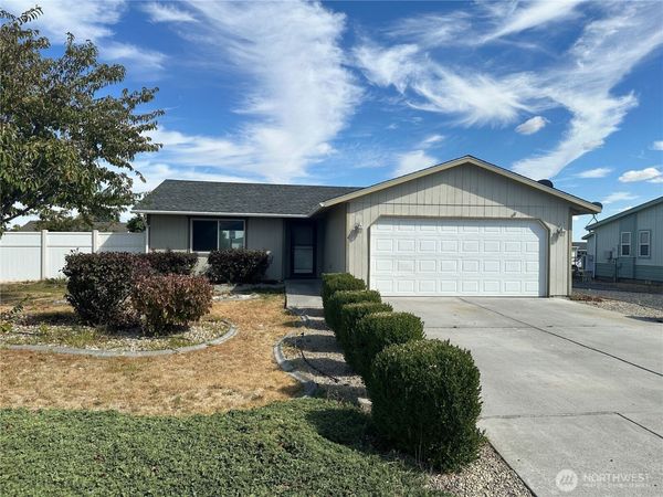 850 SE J Street, Ephrata, WA 98823