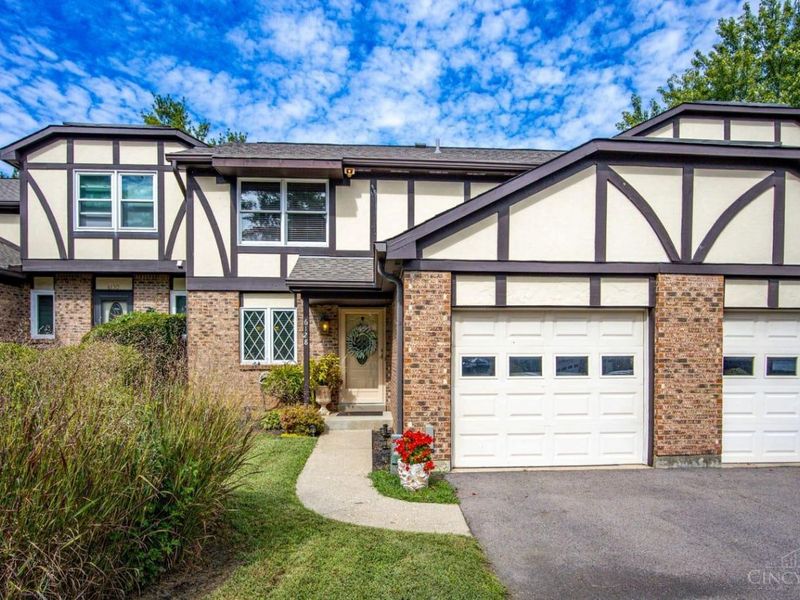 6128 Cleves Warsaw Pike, Delhi Township, OH 45233 Photo 2