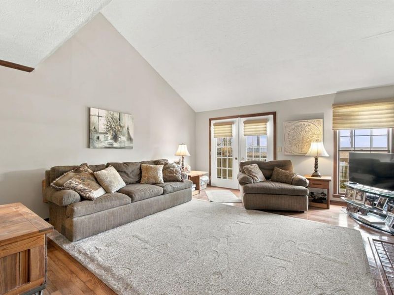6128 Cleves Warsaw Pike, Delhi Township, OH 45233 Photo 8