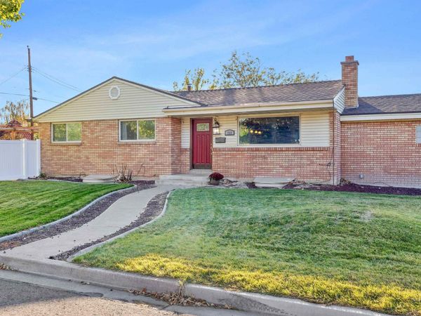 763 N Walnut Street, Twin Falls, ID 83301