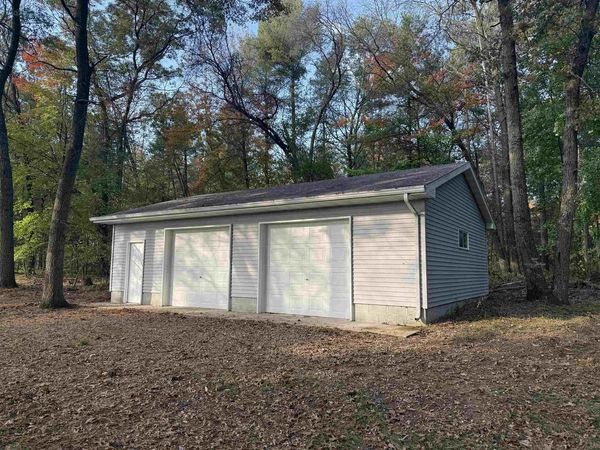 PIONEER ROAD, Clintonville, WI 54929