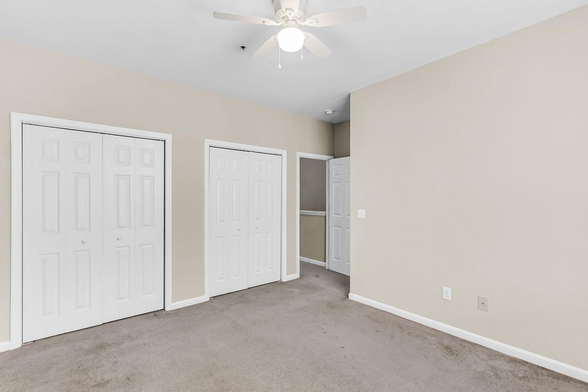 4668 Palm View Circle Photo 15