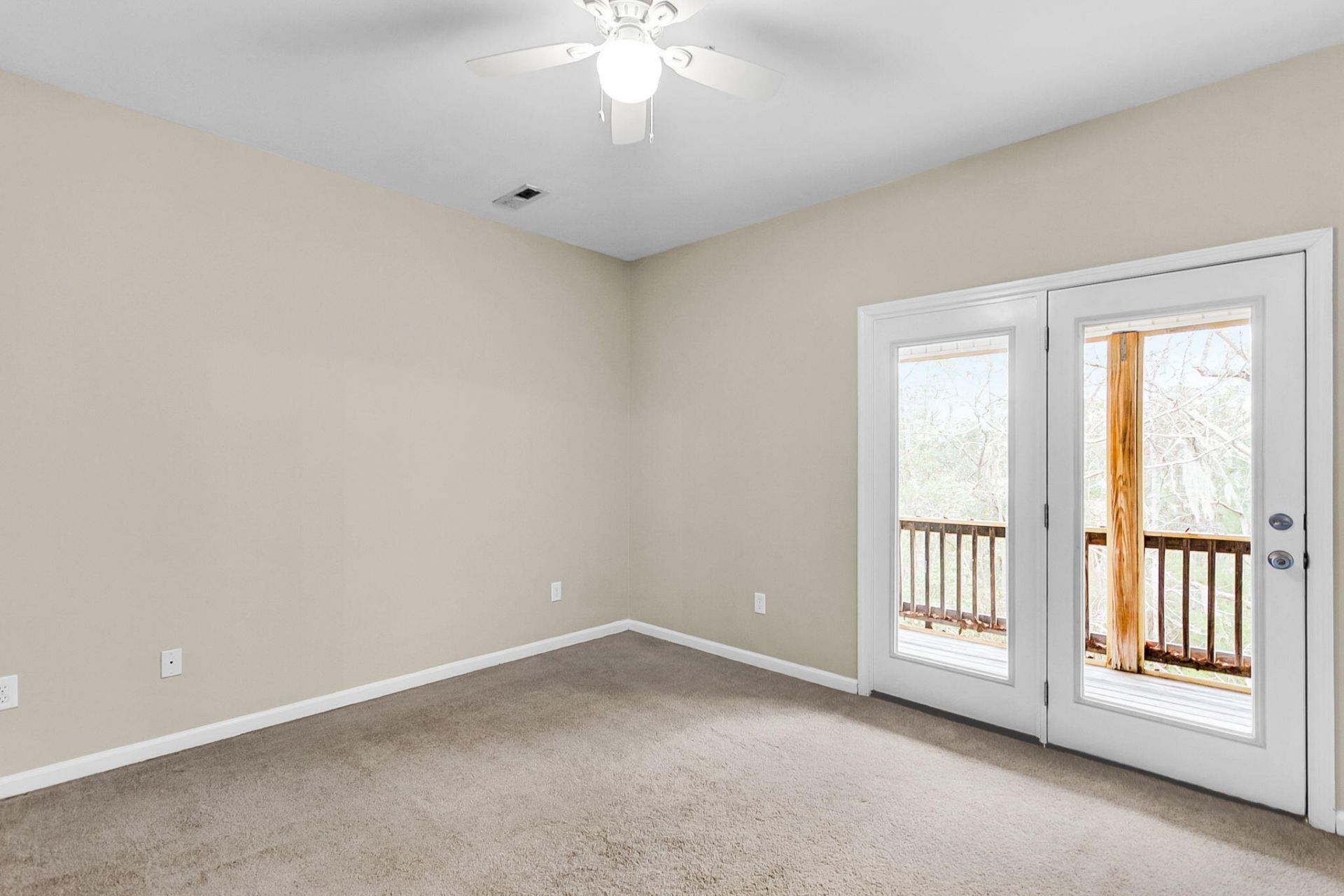 4668 Palm View Circle Photo 16