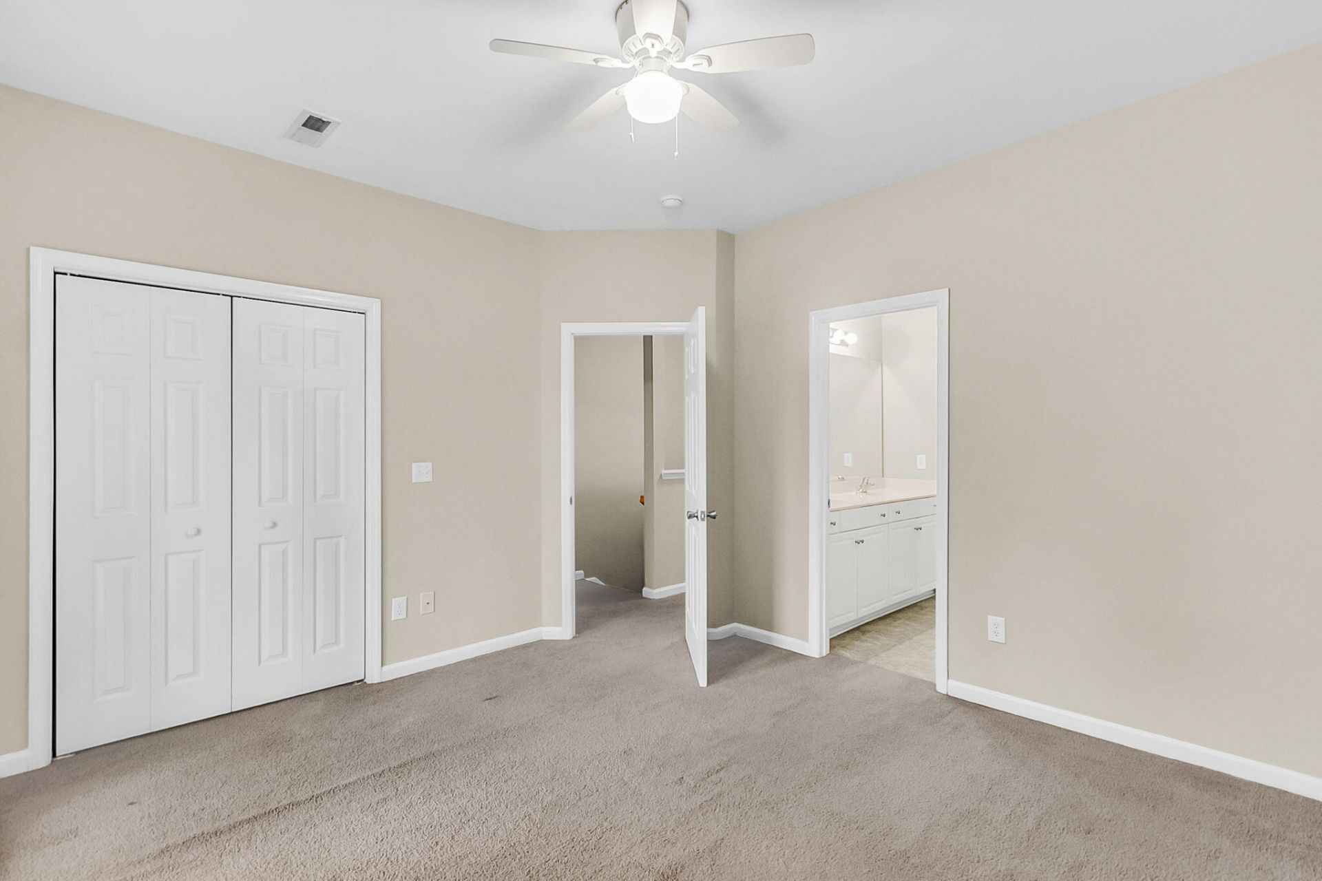 4668 Palm View Circle Photo 18