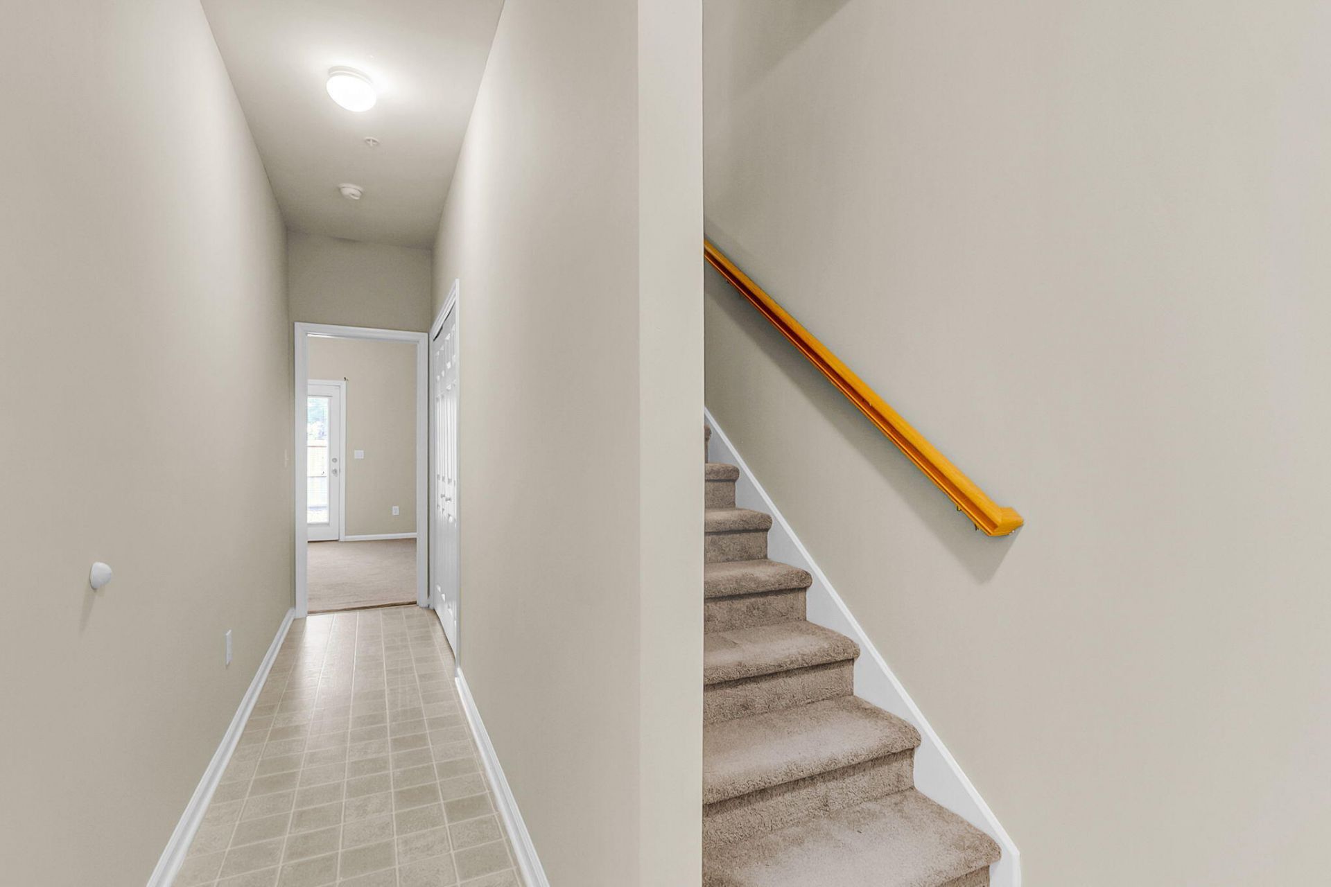 4668 Palm View Circle Photo 5