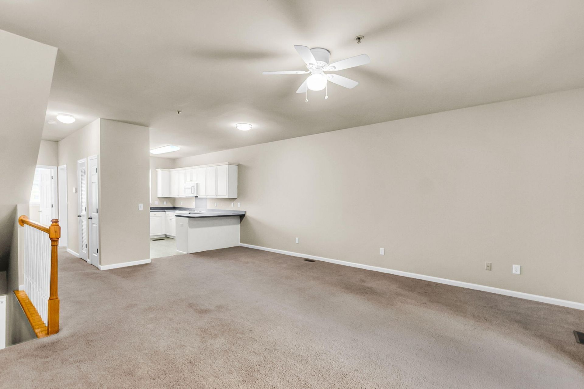 4668 Palm View Circle Photo 7
