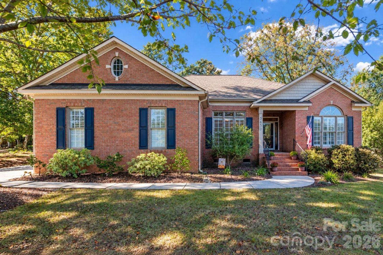 5650 Landale Court Nw, Concord, NC 28027 Main Photo