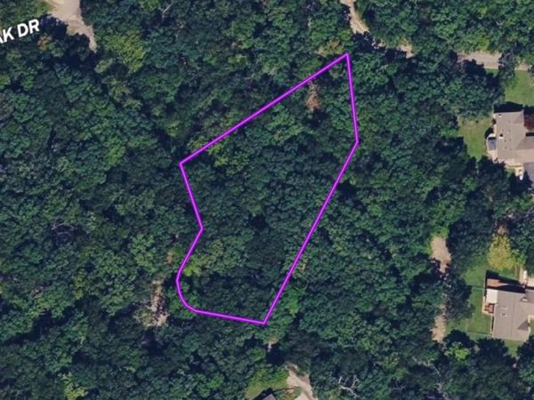 .8 +/- AC 00C White Oak , Hermann, MO 65041