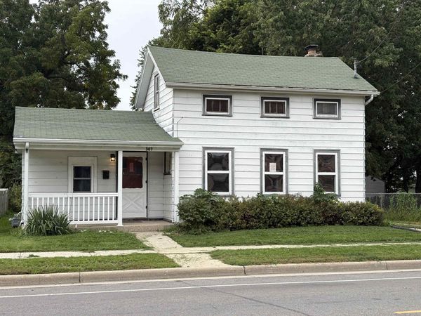307 N Pearl Street, Janesville, WI 53548