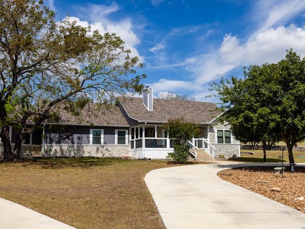 219 Victoria Dr, Kerrville, TX 78028
