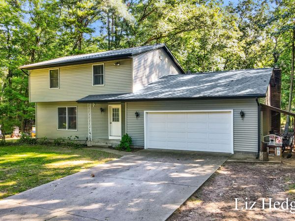 8756 Westwood Lane, Montague, MI 49437