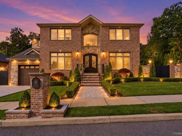 16 Belvedere Court, Staten Island, NY 10307