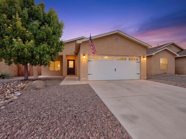 840 FIREWHEEL Loop SW, Los Lunas, NM 87031