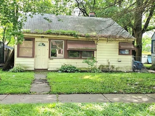 14753 Perry Avenue , South Holland, IL 60473